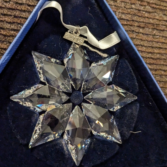 BNIB Swarovski Christmas Ornament, Annual Edition 2013 - Picture 5 of 9
